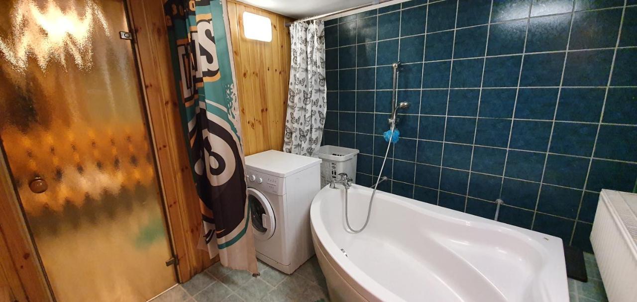 Aparthotel 4 ,, Cosy House Billiard " - Sauna & Parking Каунас Экстерьер фото